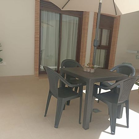 Apartamento Nuevo Centrico Con Aparcamiento Privado Incluido Alcalá de Guadaira Exterior photo