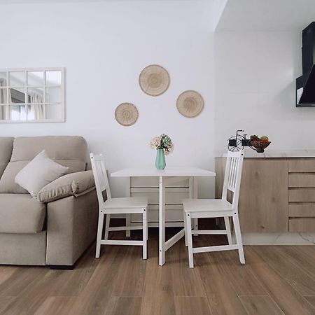 Apartamento Nuevo Centrico Con Aparcamiento Privado Incluido Alcalá de Guadaira Exterior photo