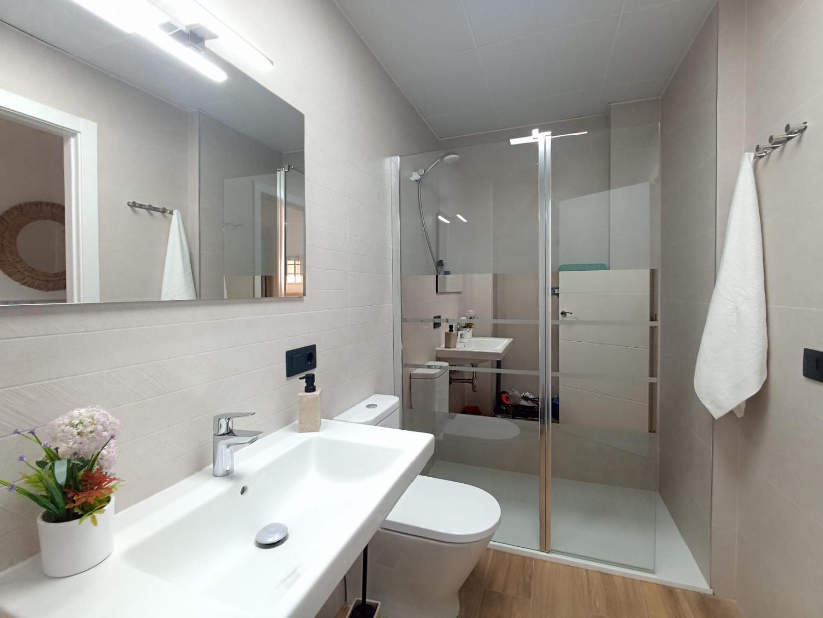 Apartamento Nuevo Centrico Con Aparcamiento Privado Incluido Alcalá de Guadaira Exterior photo