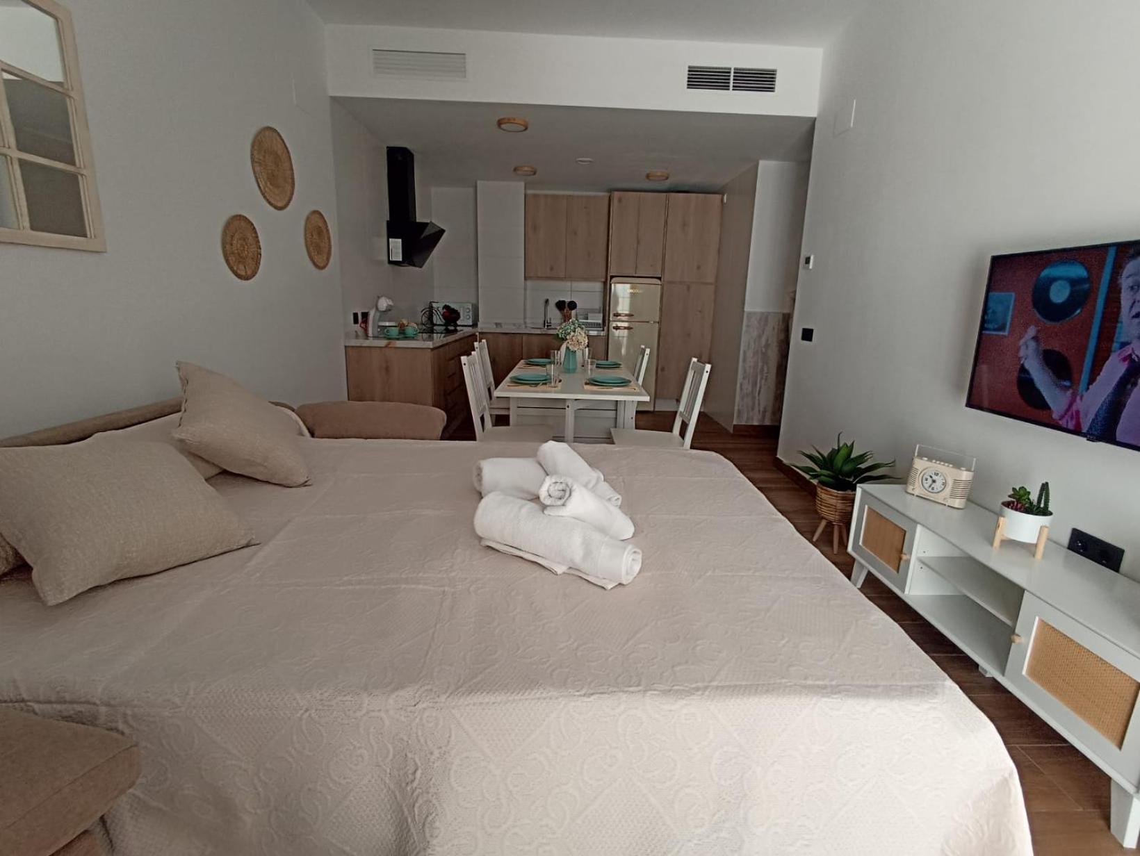 Apartamento Nuevo Centrico Con Aparcamiento Privado Incluido Alcalá de Guadaira Exterior photo