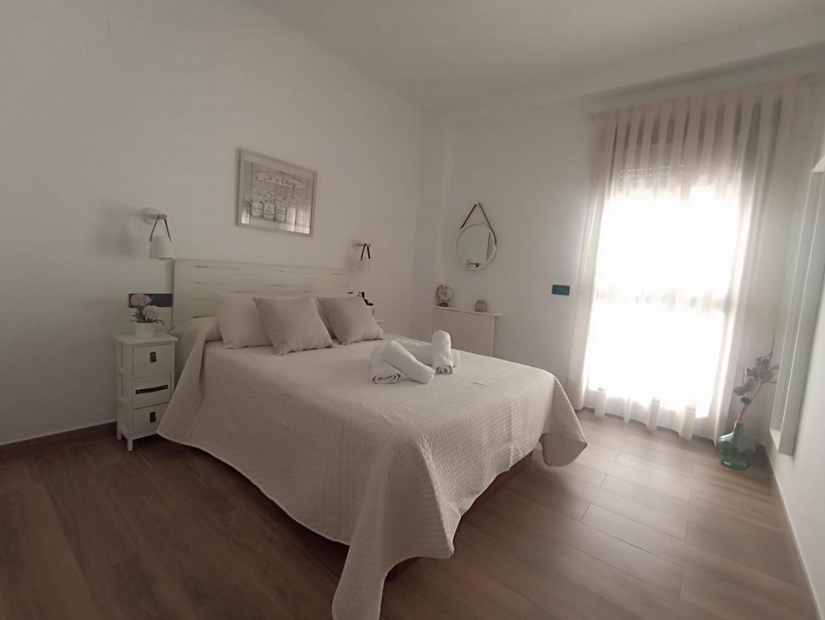 Apartamento Nuevo Centrico Con Aparcamiento Privado Incluido Alcalá de Guadaira Exterior photo