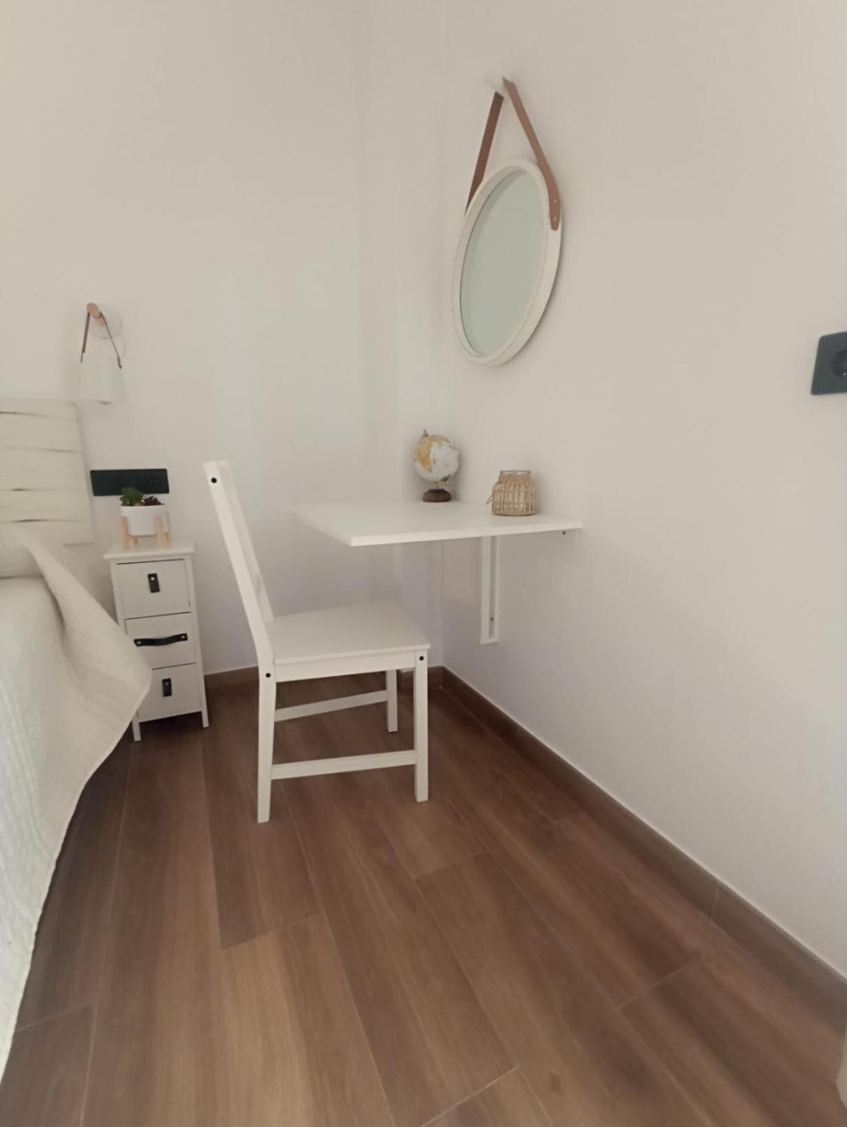 Apartamento Nuevo Centrico Con Aparcamiento Privado Incluido Alcalá de Guadaira Exterior photo