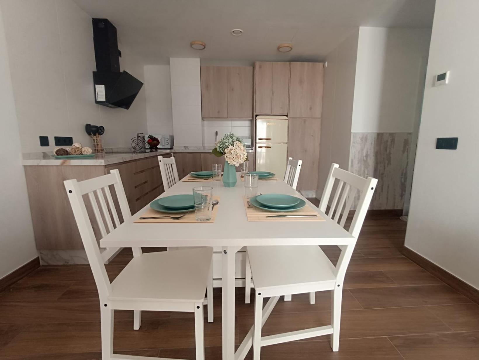 Apartamento Nuevo Centrico Con Aparcamiento Privado Incluido Alcalá de Guadaira Exterior photo