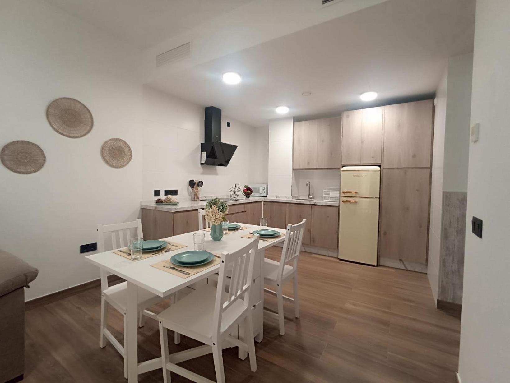 Apartamento Nuevo Centrico Con Aparcamiento Privado Incluido Alcalá de Guadaira Exterior photo