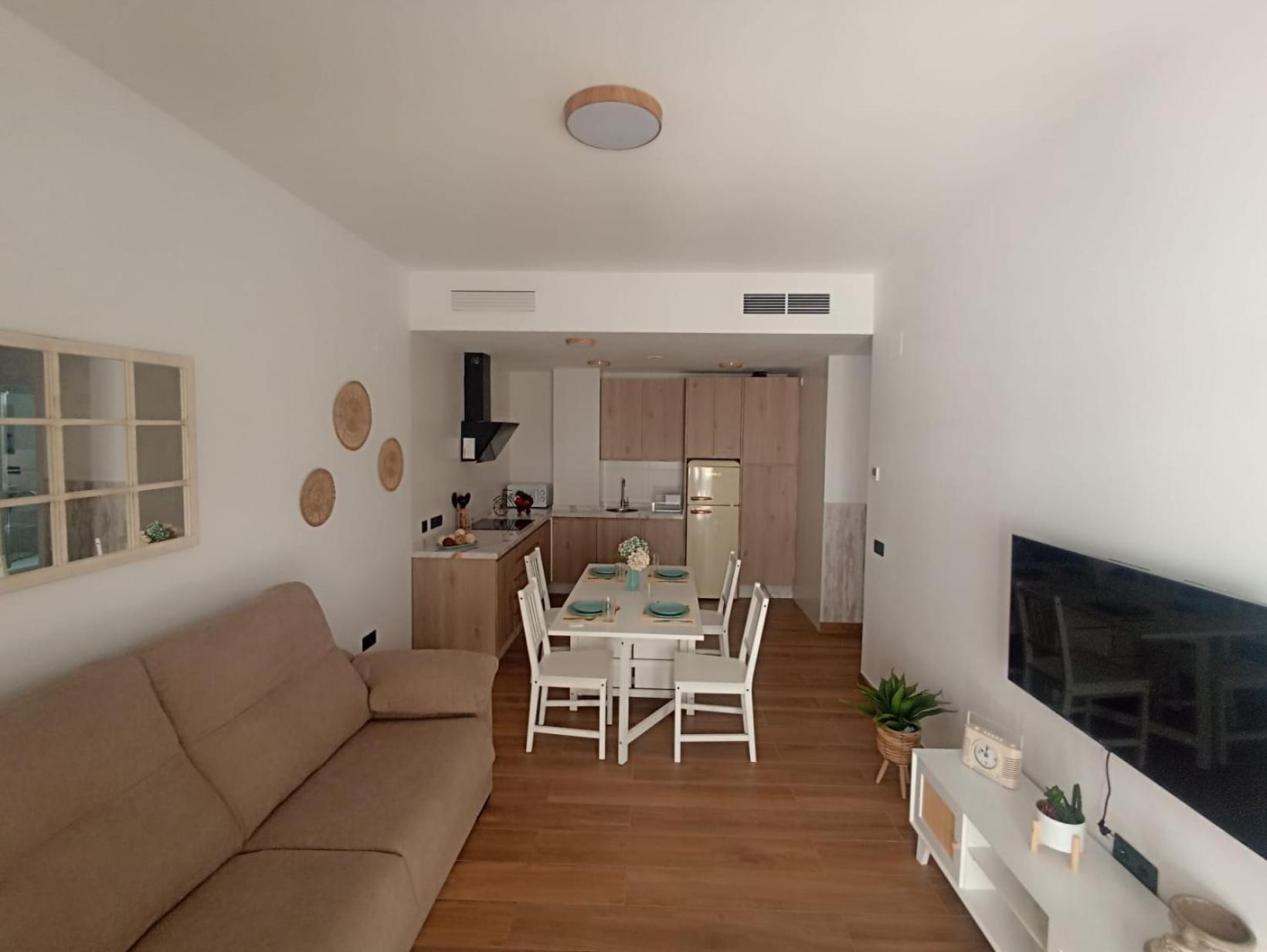Apartamento Nuevo Centrico Con Aparcamiento Privado Incluido Alcalá de Guadaira Exterior photo