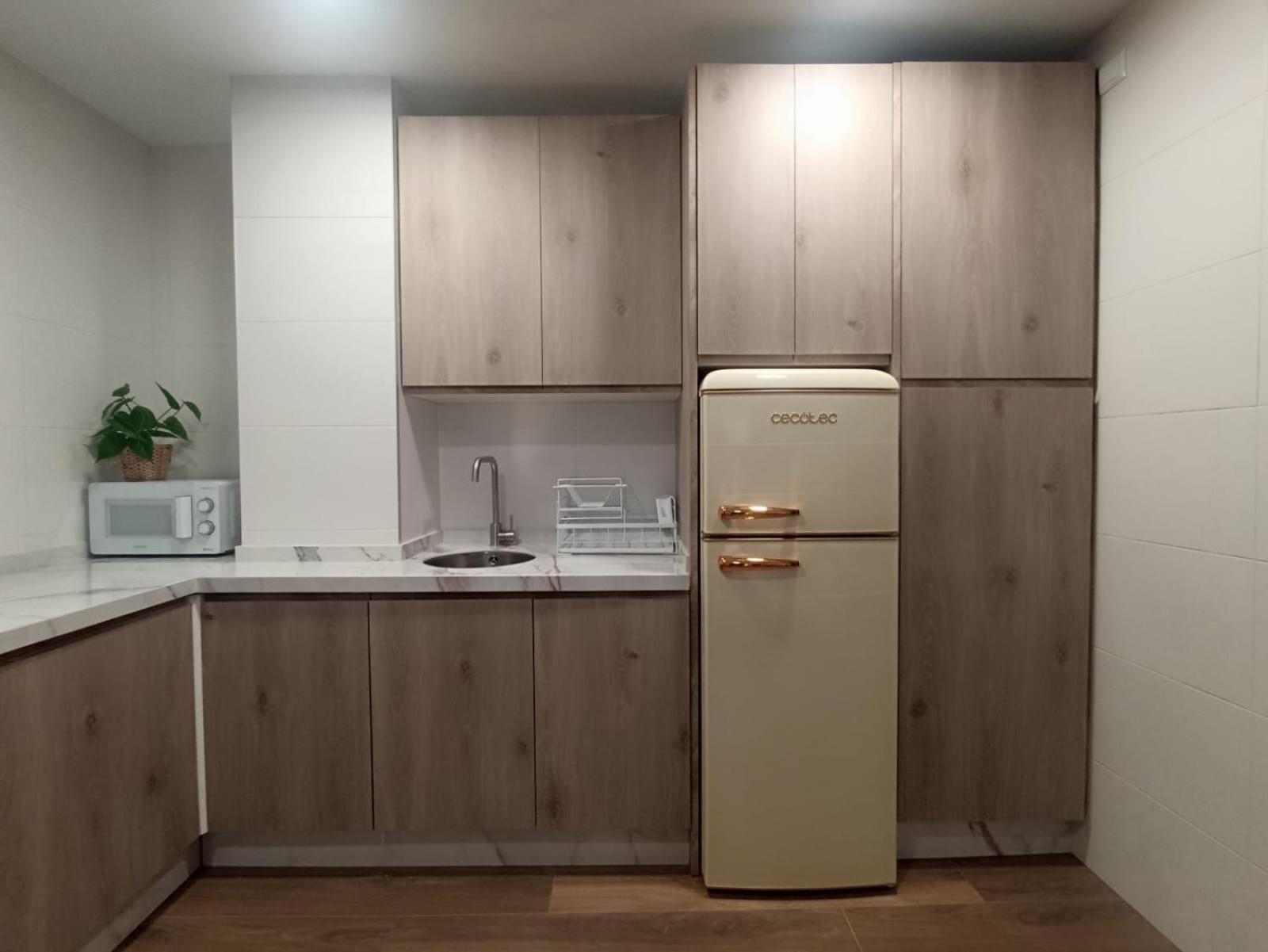 Apartamento Nuevo Centrico Con Aparcamiento Privado Incluido Alcalá de Guadaira Exterior photo