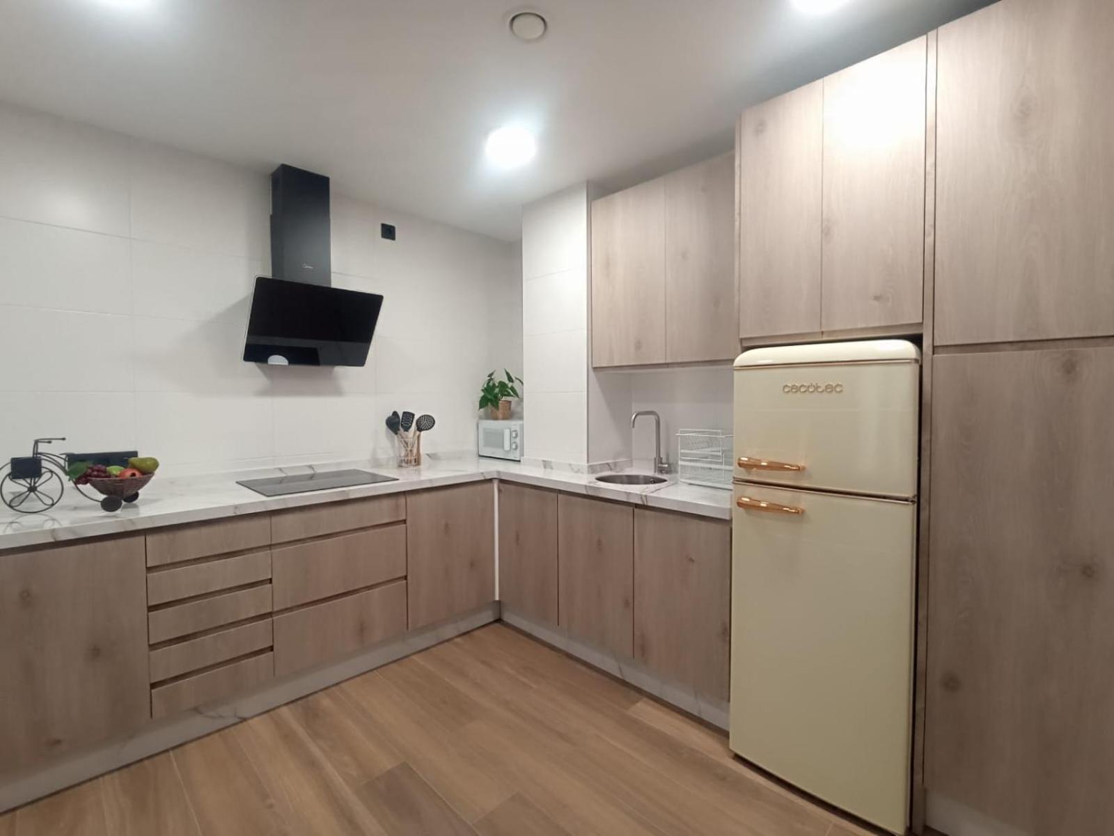 Apartamento Nuevo Centrico Con Aparcamiento Privado Incluido Alcalá de Guadaira Exterior photo